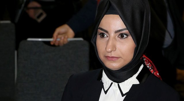 Başbakan Binali Yıldırım'ın kızı tanıtım toplantısına katıldı Başbakan Binali Yıldırım'ın kızı tanıtım toplantısına katıldı