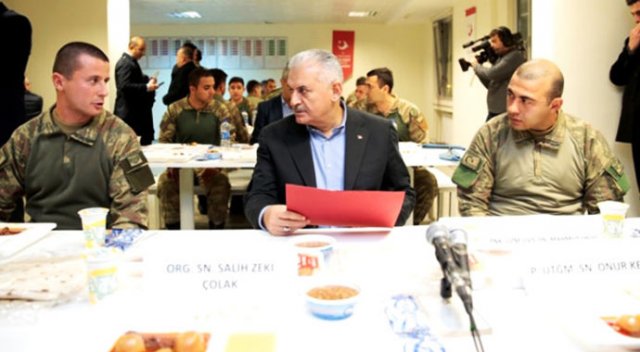 Başbakan'ın bulunduğu fotoğraftaki ikinci asker de şehit oldu
