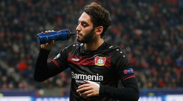 Bayer Leverkusen'den Hakan Çalhanoğlu'nun cezasına tepki Bayer Leverkusen'den Hakan Çalhanoğlu'nun cezasına tepki