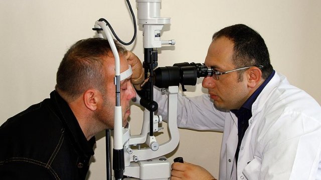 Behçet hastalığı gözleri vuruyor Behçet hastalığı gözleri vuruyor