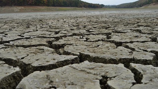 Bolivya&#039;nın ikinci büyük gölü kurumak üzere