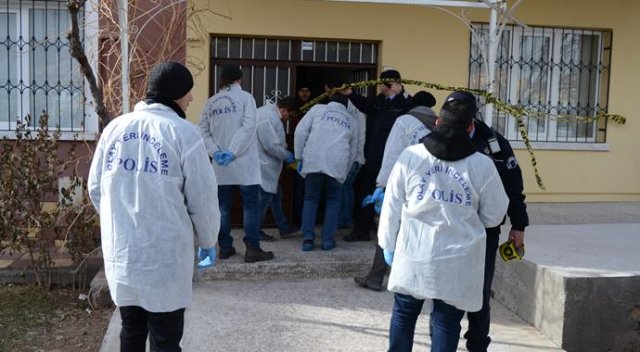 Boşandığı karısını tabancayla öldürdü Boşandığı karısını tabancayla öldürdü