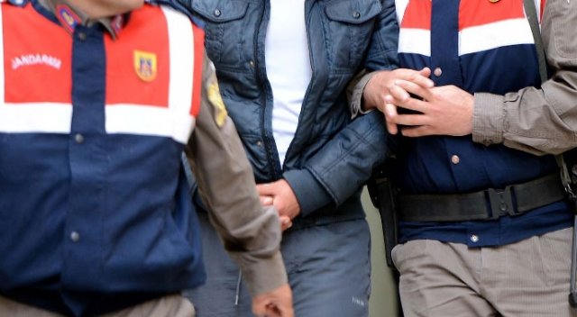 Çanakkale merkezli 3 ildeki göçmen kaçakçılığı operasyonu Çanakkale merkezli 3 ildeki göçmen kaçakçılığı operasyonu