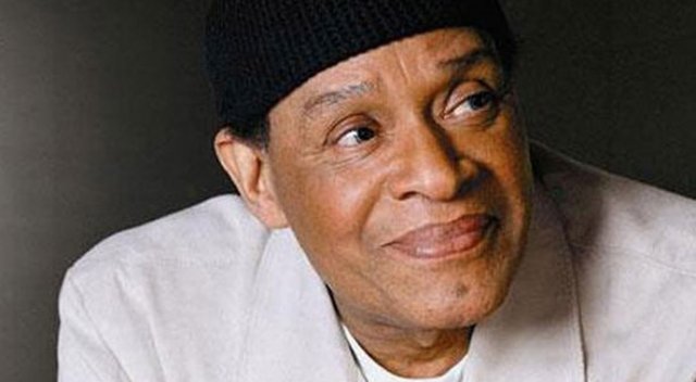 Caz müziği efsanelerinden Al Jarreau hayatını kaybetti