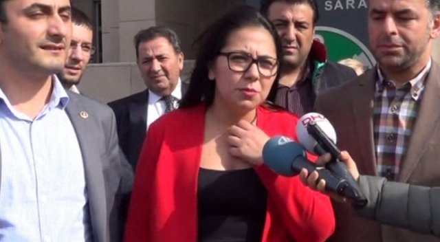 CHP Parti Meclis Üyesi Sera Kadıgil'e şok CHP Parti Meclis Üyesi Sera Kadıgil'e şok