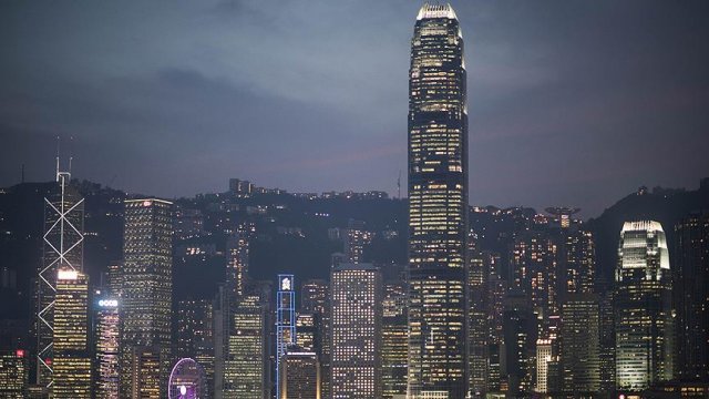 Çin ile İngiltere arasında Hong Kong gerilimi Çin ile İngiltere arasında Hong Kong gerilimi