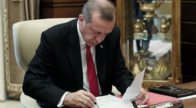 Cumhurbaşkanı Erdoğan&#039;dan referandum onayı