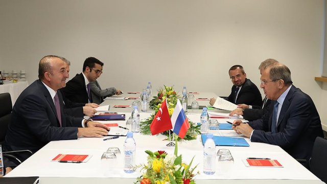 Dışişleri Bakanı Çavuşoğlu Rus mevkidaşı Lavrov ile bir araya geldi Dışişleri Bakanı Çavuşoğlu Rus mevkidaşı Lavrov ile bir araya geldi