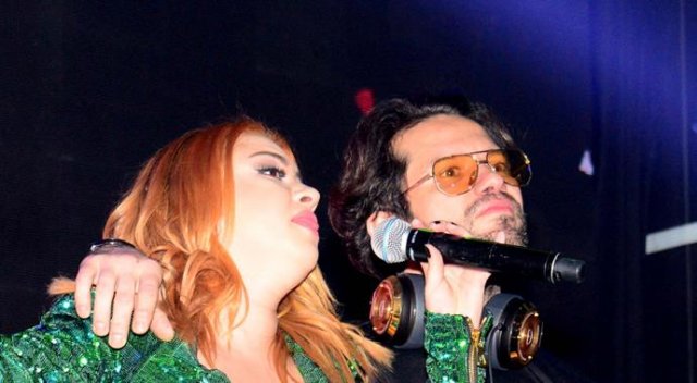 Ece Seçkin ve Ozan Doğulu coşturdu Ece Seçkin ve Ozan Doğulu coşturdu