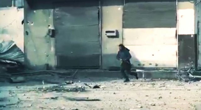 El-Bab'dan sıcak kareler! ÖSO'nun cephede kullandığı silah görüntülendi El-Bab'dan sıcak kareler! ÖSO'nun cephede kullandığı silah görüntülendi