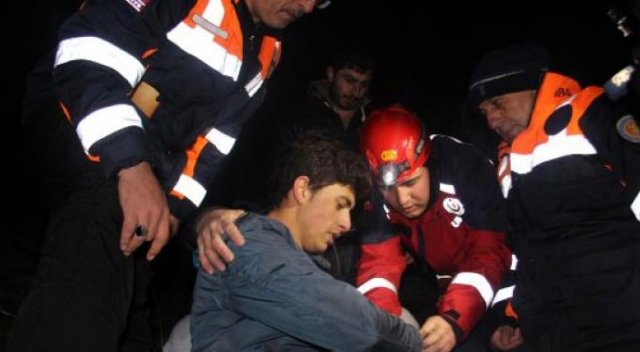 Erciyes Dağı'nda mahsur kalan genç kurtarıldı Erciyes Dağı'nda mahsur kalan genç kurtarıldı