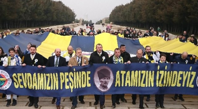 F.Bahçeliler Anıtkabir&#039;i ziyaret etti