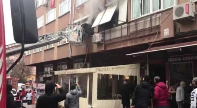 Fatih'te yangın paniği! Fatih'te yangın paniği!