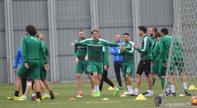 Fenerbahçe maçı öncesi neşeli antrenman Fenerbahçe maçı öncesi neşeli antrenman