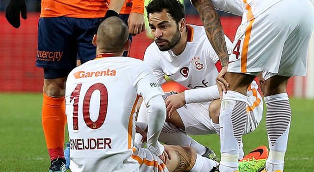 G.Saray'dan Sneijder, Carole ve Selçuk açıklaması G.Saray'dan Sneijder, Carole ve Selçuk açıklaması