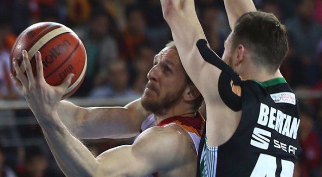 Galatasaray Odeabank Türkiye Kupası'nda yarı finalde Galatasaray Odeabank Türkiye Kupası'nda yarı finalde