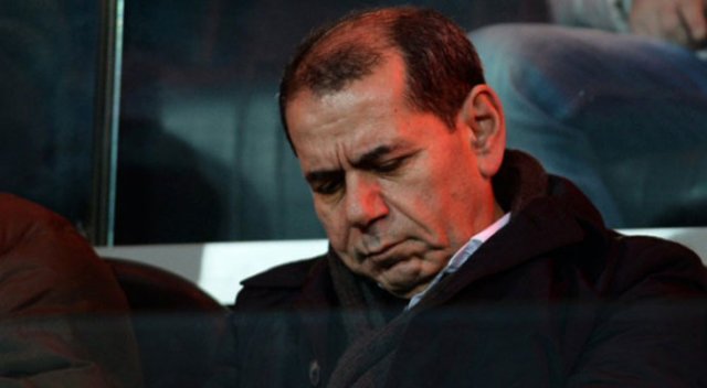 Galatasaraylı taraftarlar, Dursun Özbek&#039;e patladı: Bu kulüp babanın oteli değil