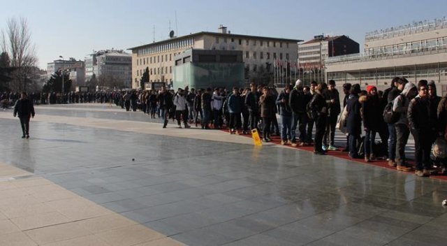 Gaming İstanbul kapılarını açtı, oyun tutkunları akın akın oraya gidiyor! Gaming İstanbul kapılarını açtı, oyun tutkunları akın akın oraya gidiyor!