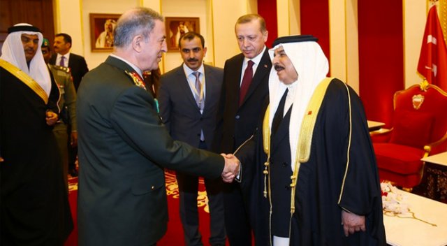 Genelkurmay Başkanı Akar, Bahreynli mevkidaşı ile görüştü Genelkurmay Başkanı Akar, Bahreynli mevkidaşı ile görüştü