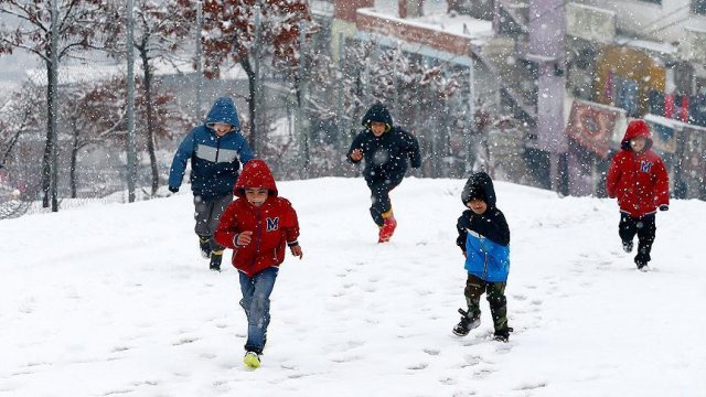 Giresun'da bazı ilçelerde yarın okullar tatil edildi Giresun'da bazı ilçelerde yarın okullar tatil edildi