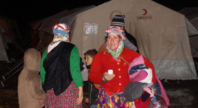 Hayvanlarından ayrılmak istemediler Hayvanlarından ayrılmak istemediler
