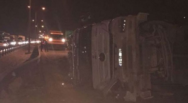 İstanbul-Ankara istikameti trafiğe kapandı İstanbul-Ankara istikameti trafiğe kapandı