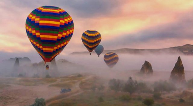 Kapadokya'da sıcak hava balonu düştü! 1 ölü Kapadokya'da sıcak hava balonu düştü! 1 ölü