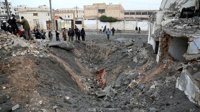 Rus savaş uçakları sivilleri vurdu: 21 ölü
