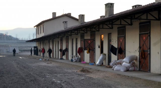 Kocaeli'de hipodroma polis baskını Kocaeli'de hipodroma polis baskını