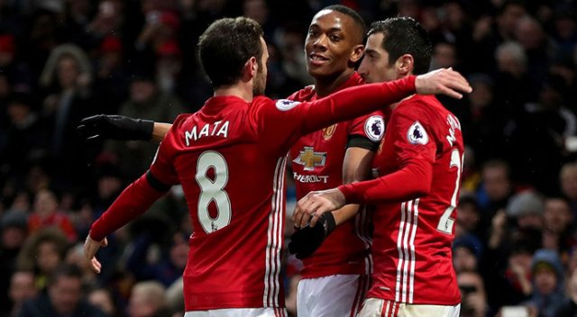 Manchester United unvanı korudu