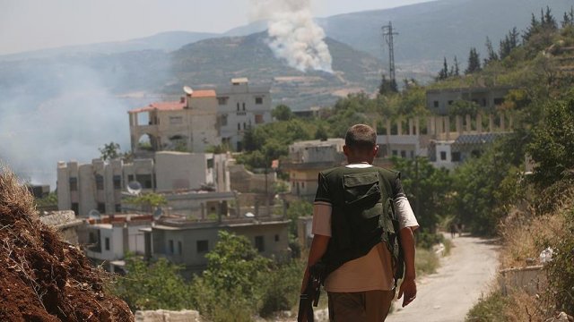 Muhalifler, Reşa tepesinde kontrolü sağladı Muhalifler, Reşa tepesinde kontrolü sağladı