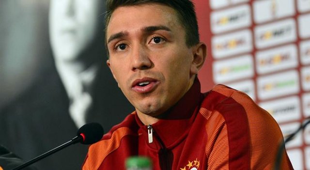 Muslera&#039;dan yönetime mesaj