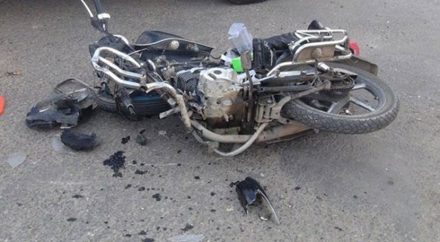 Nazilli&#039;de motosiklet ata çarptı: 1 ölü, 2 yaralı