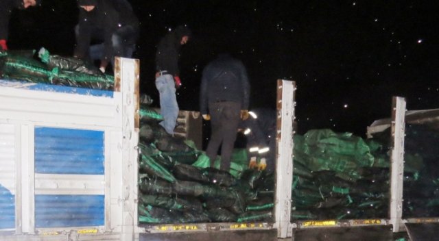 Nusaybin’de 73 bin paket kaçak sigara ele geçirildi Nusaybin’de 73 bin paket kaçak sigara ele geçirildi