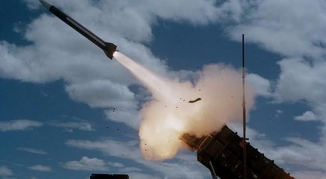 Pakistan ile Afganistan arasında gerginlik! 200 roket atıldı