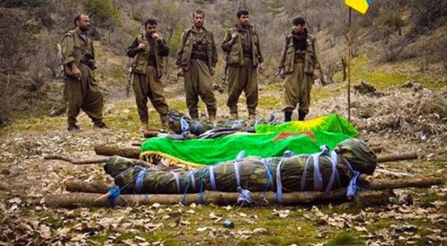 PKK'dan kaçan teröristler örgütte yaşanan işkence ve infazları anlattı PKK'dan kaçan teröristler örgütte yaşanan işkence ve infazları anlattı