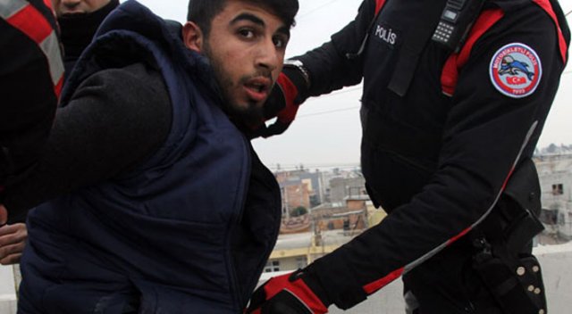 Polisi görünce kaçan PKK'lı yakalandı Polisi görünce kaçan PKK'lı yakalandı