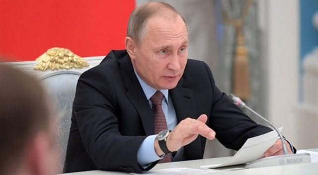 Putin'den çok tartışılacak Donbas kararnamesi Putin'den çok tartışılacak Donbas kararnamesi