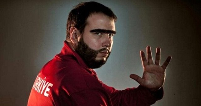 Şahan Gökbakar, galaya İstanbul Güngörenspor'u davet etti Şahan Gökbakar, galaya İstanbul Güngörenspor'u davet etti