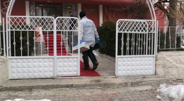Tartıştığı babasını tüfekle vurarak öldürdü Tartıştığı babasını tüfekle vurarak öldürdü