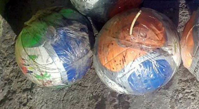 Teröristler topların içerisine patlayıcı tuzaklamış Teröristler topların içerisine patlayıcı tuzaklamış