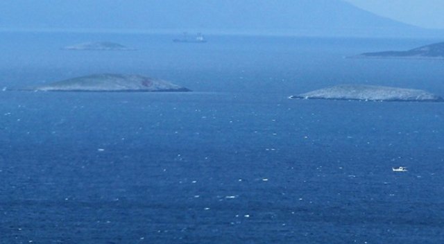 Türk balıkçılar Kardak'ta avlandı Türk balıkçılar Kardak'ta avlandı
