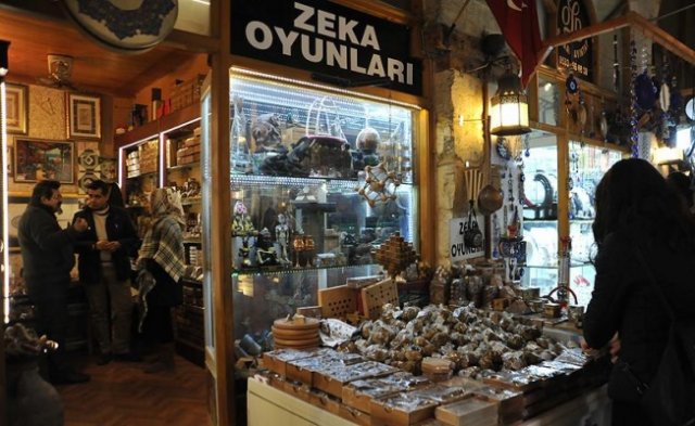 Uzak Doğu'da yapılıyor, Gaziantep'te satılıyor Uzak Doğu'da yapılıyor, Gaziantep'te satılıyor