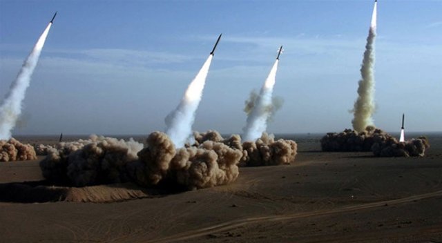 Yemen’deki Husi milislerinden Suudi Arabistan'a scud füzeli saldırı Yemen’deki Husi milislerinden Suudi Arabistan'a scud füzeli saldırı