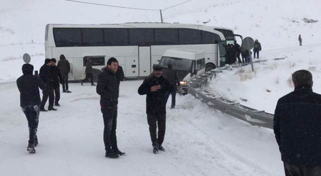 Yollardaki buzlanma kazaları beraberinde getirdi Yollardaki buzlanma kazaları beraberinde getirdi