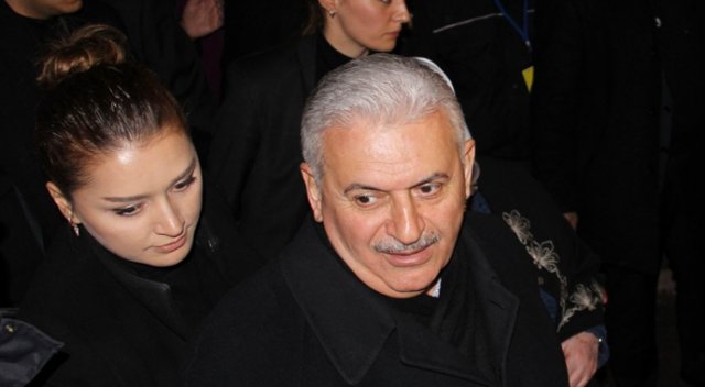 15 Temmuz şehidinin ailesini ziyaret etti 15 Temmuz şehidinin ailesini ziyaret etti