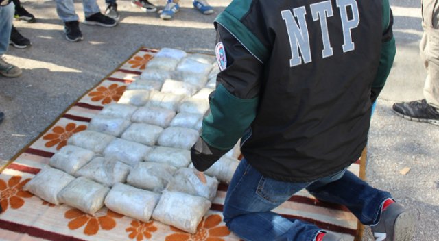 26 yolcu, 100 kilo uyuşturucu!