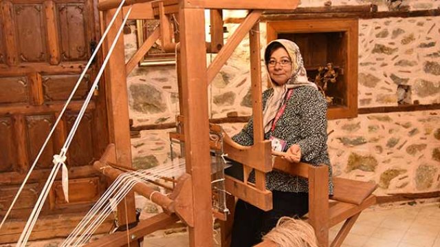 800 yıllık sanat muz lifi üretimi Antalya&#039;da hayat buluyor