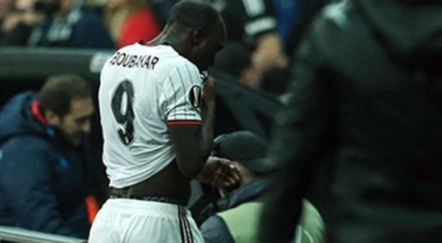 Aboubakar: Bana küfür ettiği için kafa attım Aboubakar: Bana küfür ettiği için kafa attım