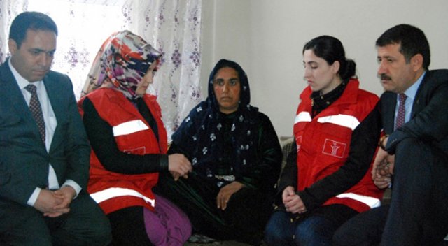 Acı haberi alınca dondu kaldı Acı haberi alınca dondu kaldı